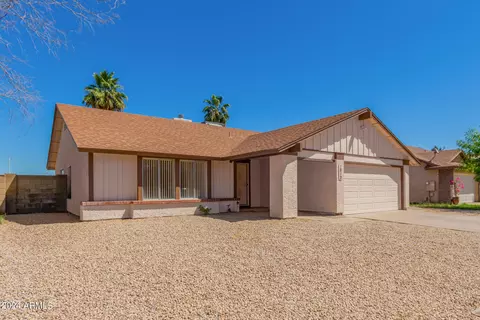 Exterior - 1812 E Saint Catherine Ave, Phoenix, AZ 85042 photo 4 of 9