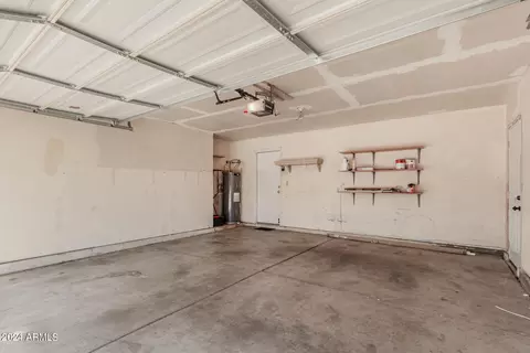 Exterior - 1812 E Saint Catherine Ave, Phoenix, AZ 85042 photo 7 of 9