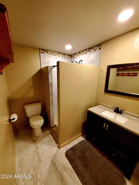 Bath - 509 E Timber Dr, Payson, AZ 85541 photo 2 of 3