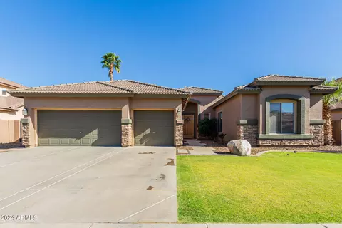 Exterior - 4445 E Palmdale Ln, Gilbert, AZ 85298 photo 2 of 16