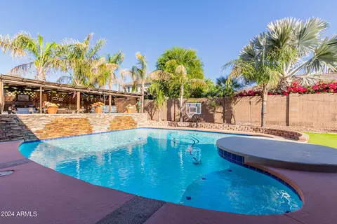 Exterior - 4445 E Palmdale Ln, Gilbert, AZ 85298 photo 9 of 16