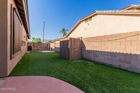 Exterior - 4445 E Palmdale Ln, Gilbert, AZ 85298 photo 14 of 16