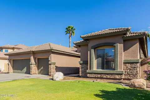 Exterior - 4445 E Palmdale Ln, Gilbert, AZ 85298 photo 6 of 16