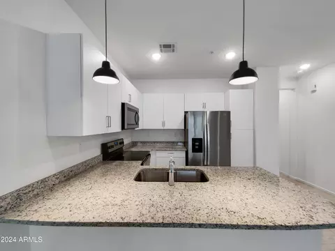 2351 E Hidalgo Ave, Phoenix, AZ 85040 photo 6