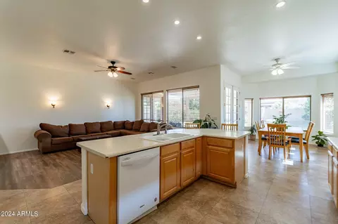 4373 E Lantern Ct, Gilbert, AZ 85297 photo 8
