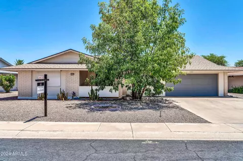 10807 W El Capitan Cir, Sun City, AZ 85351