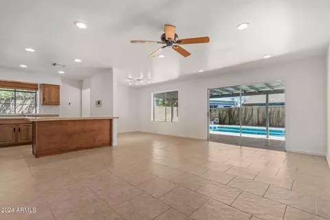 2713 E Louise Dr, Phoenix, AZ 85032 photo 2