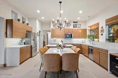 Kitchen - 4031 E Kirkland Rd, Phoenix, AZ 85050 photo 2 of 6