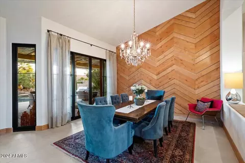 Dining - 4031 E Kirkland Rd, Phoenix, AZ 85050 photo 4 of 5