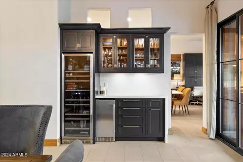 Kitchen - 4031 E Kirkland Rd, Phoenix, AZ 85050 photo 6 of 6