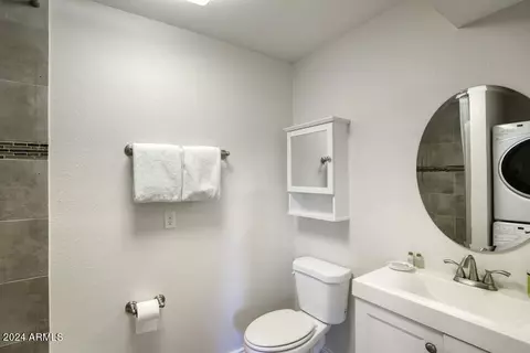 Bath - 3732 E Desert Cove Ave, Phoenix, AZ 85028 photo 3 of 3