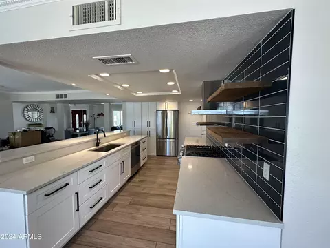 Kitchen - 3732 E Desert Cove Ave, Phoenix, AZ 85028 photo 1 of 5