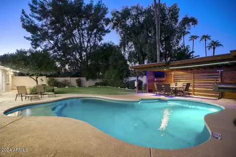 Exterior - 3732 E Desert Cove Ave, Phoenix, AZ 85028 photo 7 of 9