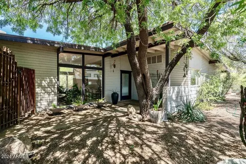 4306 E San Miguel Ave, Phoenix, AZ 85018 photo 9