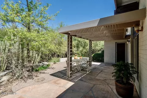 4306 E San Miguel Ave, Phoenix, AZ 85018 photo 11