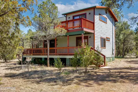 2089 Chevelon Rd, Overgaard, AZ 85933