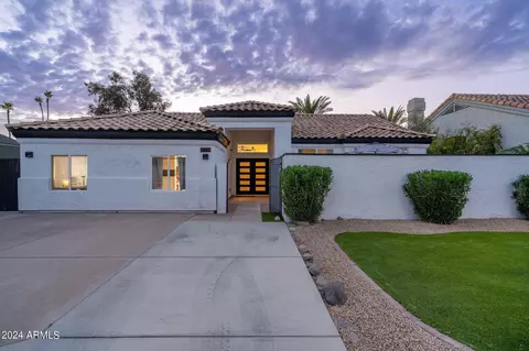 Exterior - 3438 N 30th St, Phoenix, AZ 85016 photo 4 of 12