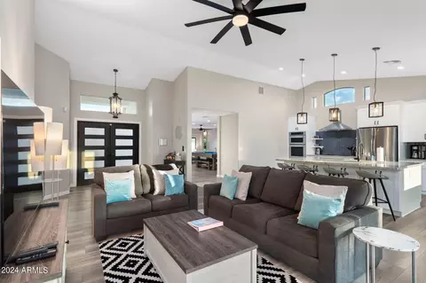 Living - 3438 N 30th St, Phoenix, AZ 85016 photo 4 of 4