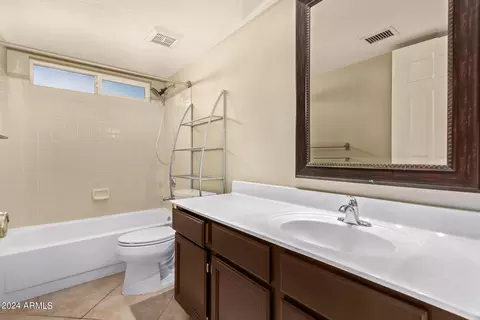 Bath - 6535 E Indigo St, Mesa, AZ 85205 photo 3 of 4