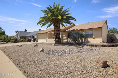 6838 W Jenan Dr, Peoria, AZ 85345