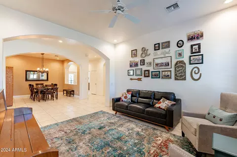 Living - 4052 E Hackamore Cir, Mesa, AZ 85205 photo 2 of 6