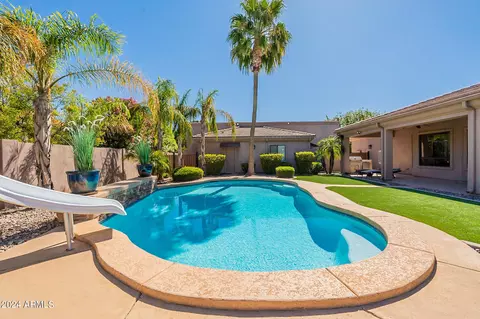 Exterior - 4052 E Hackamore Cir, Mesa, AZ 85205 photo 18 of 21