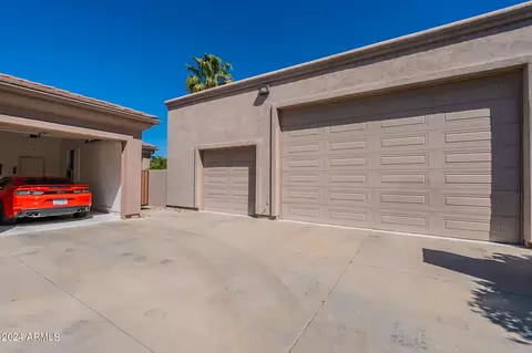 Exterior - 4052 E Hackamore Cir, Mesa, AZ 85205 photo 10 of 21