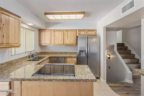 3122 W Crocus Dr, Phoenix, AZ 85053 photo 9