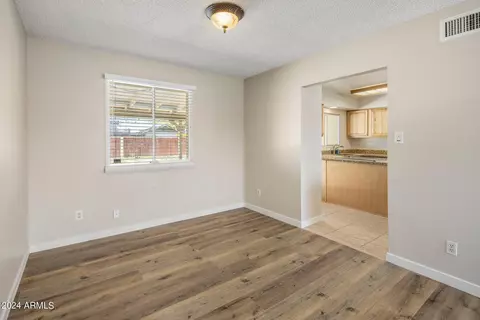 3122 W Crocus Dr, Phoenix, AZ 85053 photo 8