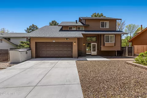 3009 E Hemberg Dr, Flagstaff, AZ 86004