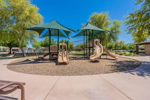 View/Area - 2434 E Prescott St, Gilbert, AZ 85298 photo 1 of 4