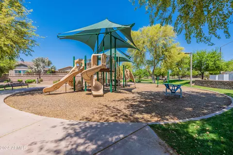 View/Area - 2434 E Prescott St, Gilbert, AZ 85298 photo 2 of 4