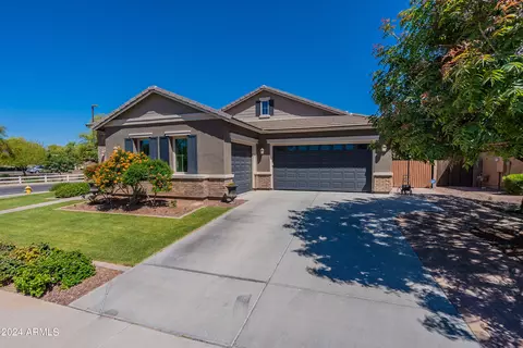 Exterior - 2434 E Prescott St, Gilbert, AZ 85298 photo 12 of 23