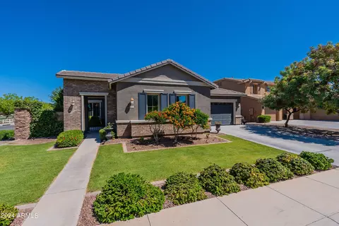 Exterior - 2434 E Prescott St, Gilbert, AZ 85298 photo 11 of 23