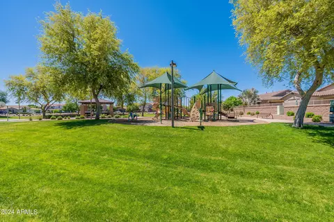 View/Area - 2434 E Prescott St, Gilbert, AZ 85298 photo 4 of 4