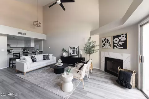 1111 W Summit Pl #84, Chandler, AZ 85224