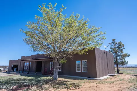 1058 N Skyline Rd, Cochise, AZ 85606
