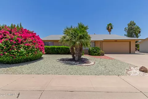 10105 W Chaparral Dr, Sun City, AZ 85373