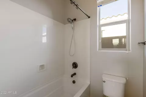 Bath - 10522 E Hawk Ave, Mesa, AZ 85212 photo 4 of 5