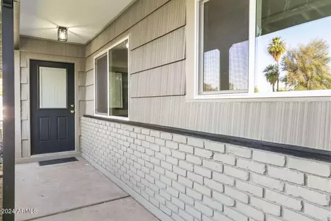 Exterior - 1731 W Palmaire Ave, Phoenix, AZ 85021 photo 4 of 8