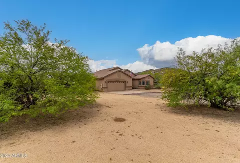 Exterior - 2446 W Joy Ranch Rd, Phoenix, AZ 85086 photo 4 of 22