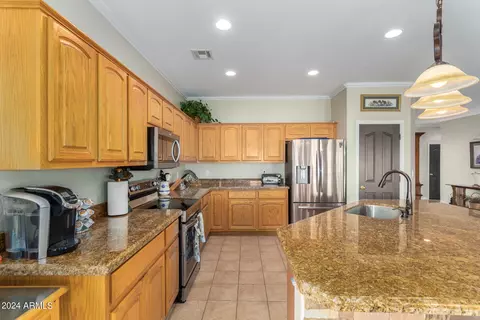 Kitchen - 2446 W Joy Ranch Rd, Phoenix, AZ 85086 photo 4 of 5