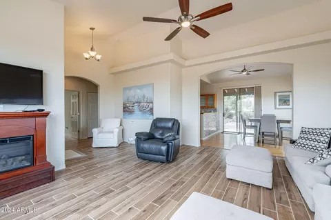 Living - 501 E Phoenix St, Payson, AZ 85541 photo 2 of 2