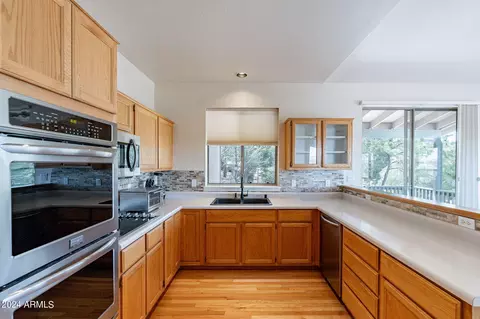 Kitchen - 501 E Phoenix St, Payson, AZ 85541 photo 3 of 6