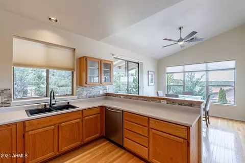 Kitchen - 501 E Phoenix St, Payson, AZ 85541 photo 4 of 6