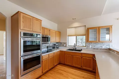 Kitchen - 501 E Phoenix St, Payson, AZ 85541 photo 2 of 6