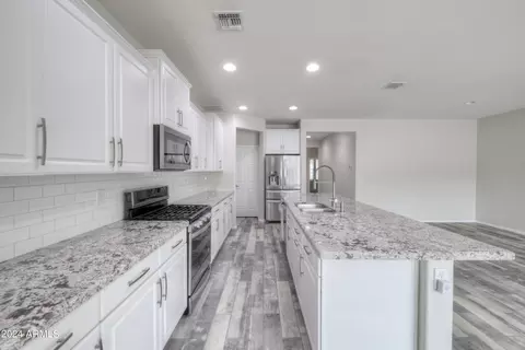 2429 E Beverly Rd, Phoenix, AZ 85042 photo 6