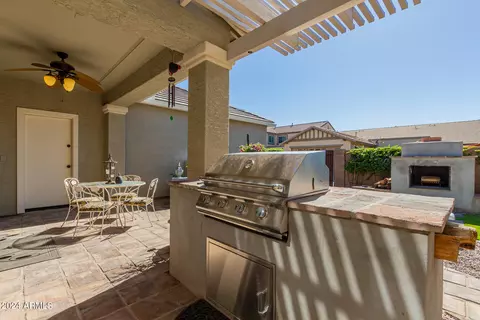 Exterior - 1840 S Sinova Ave, Gilbert, AZ 85295 photo 13 of 27