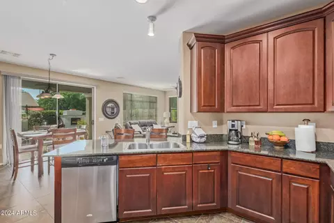 Kitchen - 1840 S Sinova Ave, Gilbert, AZ 85295 photo 5 of 6