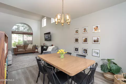 Dining - 1434 E Marco Polo Rd, Phoenix, AZ 85024 photo 2 of 5